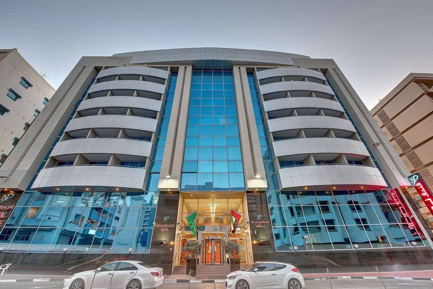 گلدن تولیپ دیره دبی